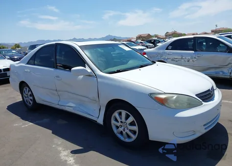 2002 Toyota Camry Xle V6 из США, поврежденный, VIN JTDBF30K820081438